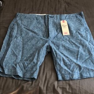 Men’s regular taper chino shorts
